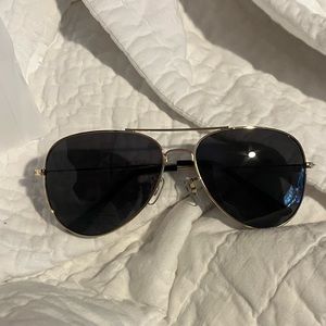 New with Tag - Aviator style sunglasses